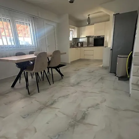 Micasa Palace 2 * Korinós